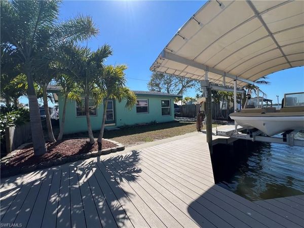 2650 Coco Plum DR, MATLACHA, FL 33993