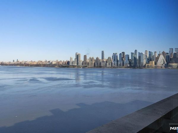 1000 Avenue At Port Imperial PH702, Unit PH702, WEEHAWKEN, NJ 07086