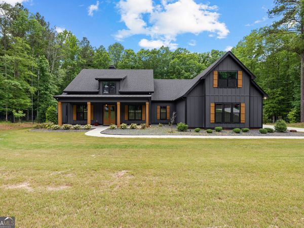 180 Lawshe Farm Drive, Senoia, GA 30276
