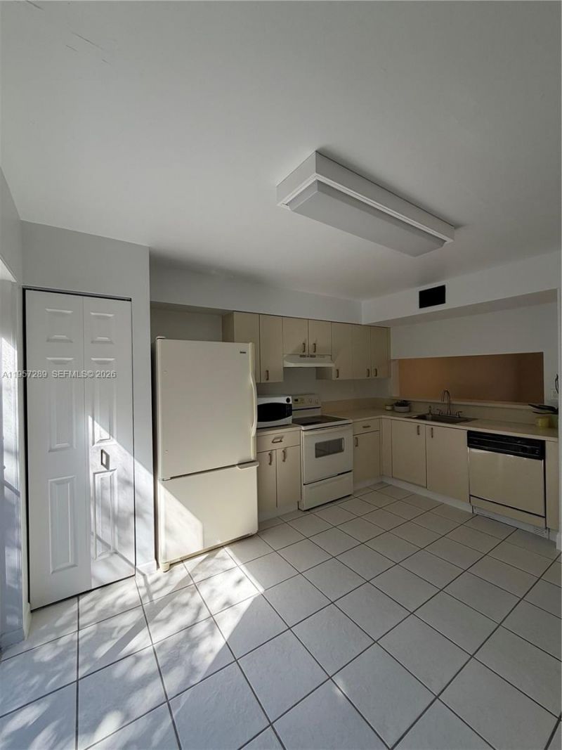 8260 SW 149th Ct , Unit 9-204, Miami, FL 33193 Photo