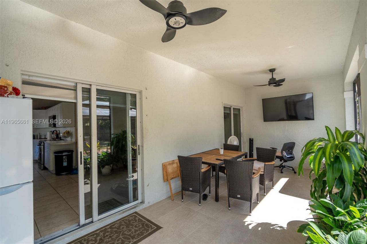 3054 SE 5th Dr, Homestead, FL 33033 Photo