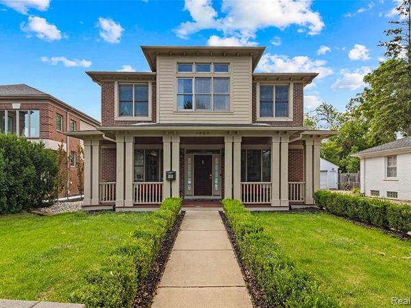 1520 Pierce Street, Birmingham, MI 48009