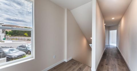 2381 Tecumseh Way, Unit 18, Sparks, NV 89436 Photo