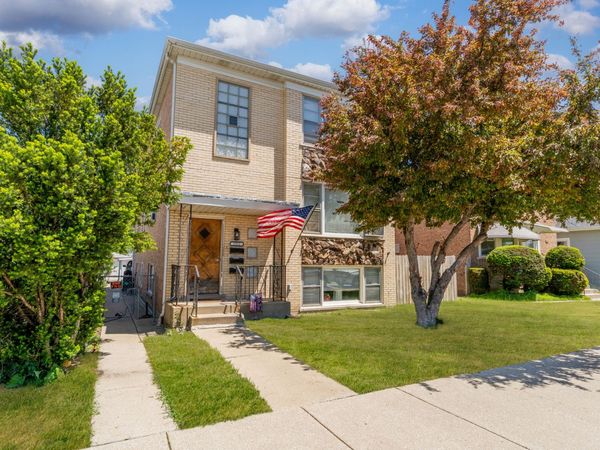 5311 N NORTHWEST Highway, Unit 2, Chicago, IL 60630