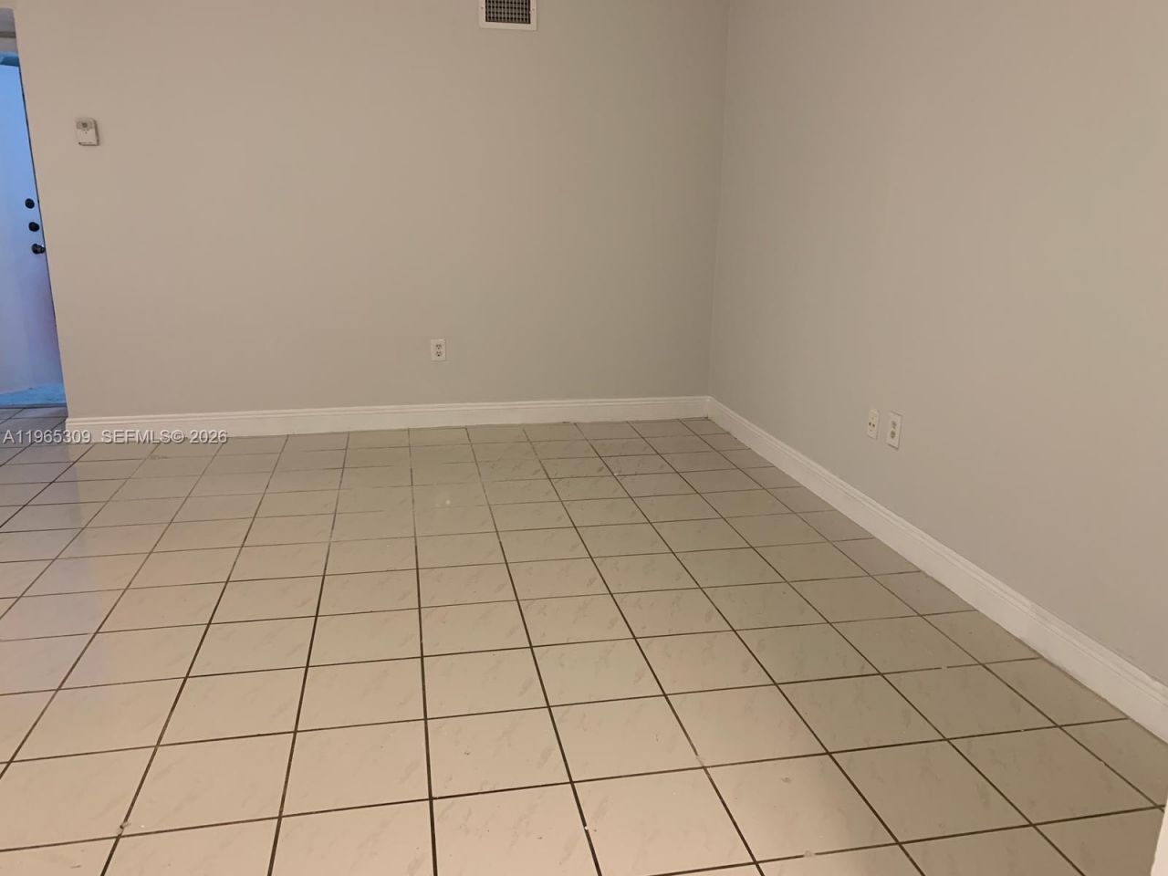 12447 NW 7th St , Miami, FL 33182 Photo