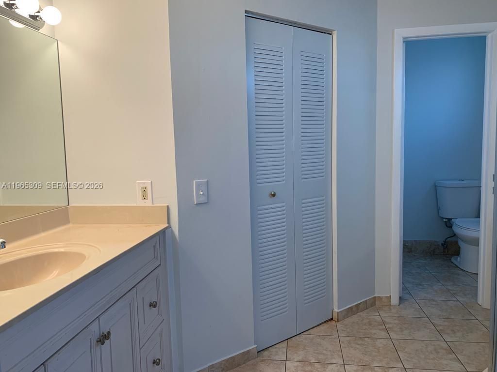 12447 NW 7th St, Miami, FL 33182 Photo