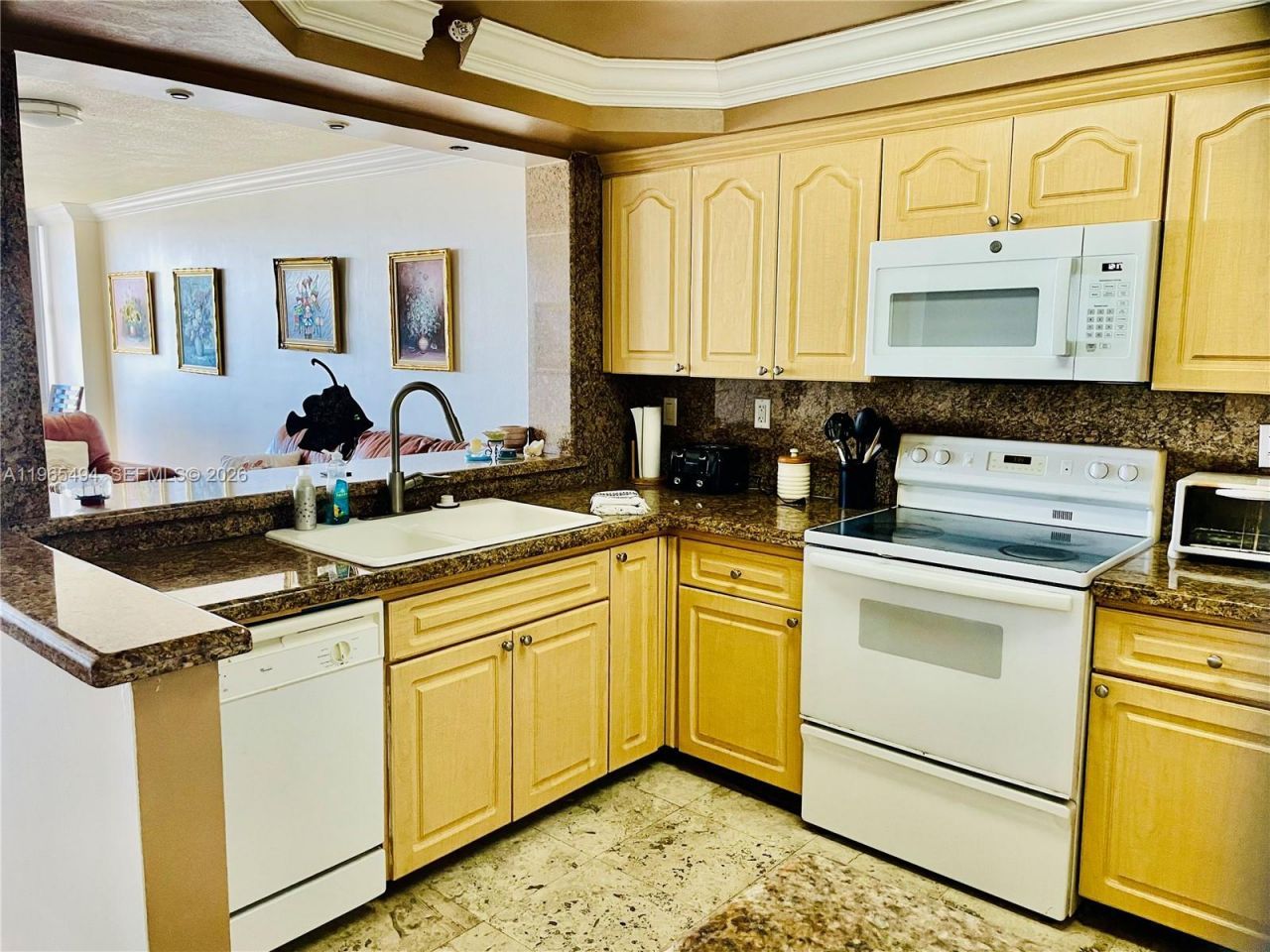2555 Collins Ave, Unit 2006, Miami Beach, FL 33140 Photo