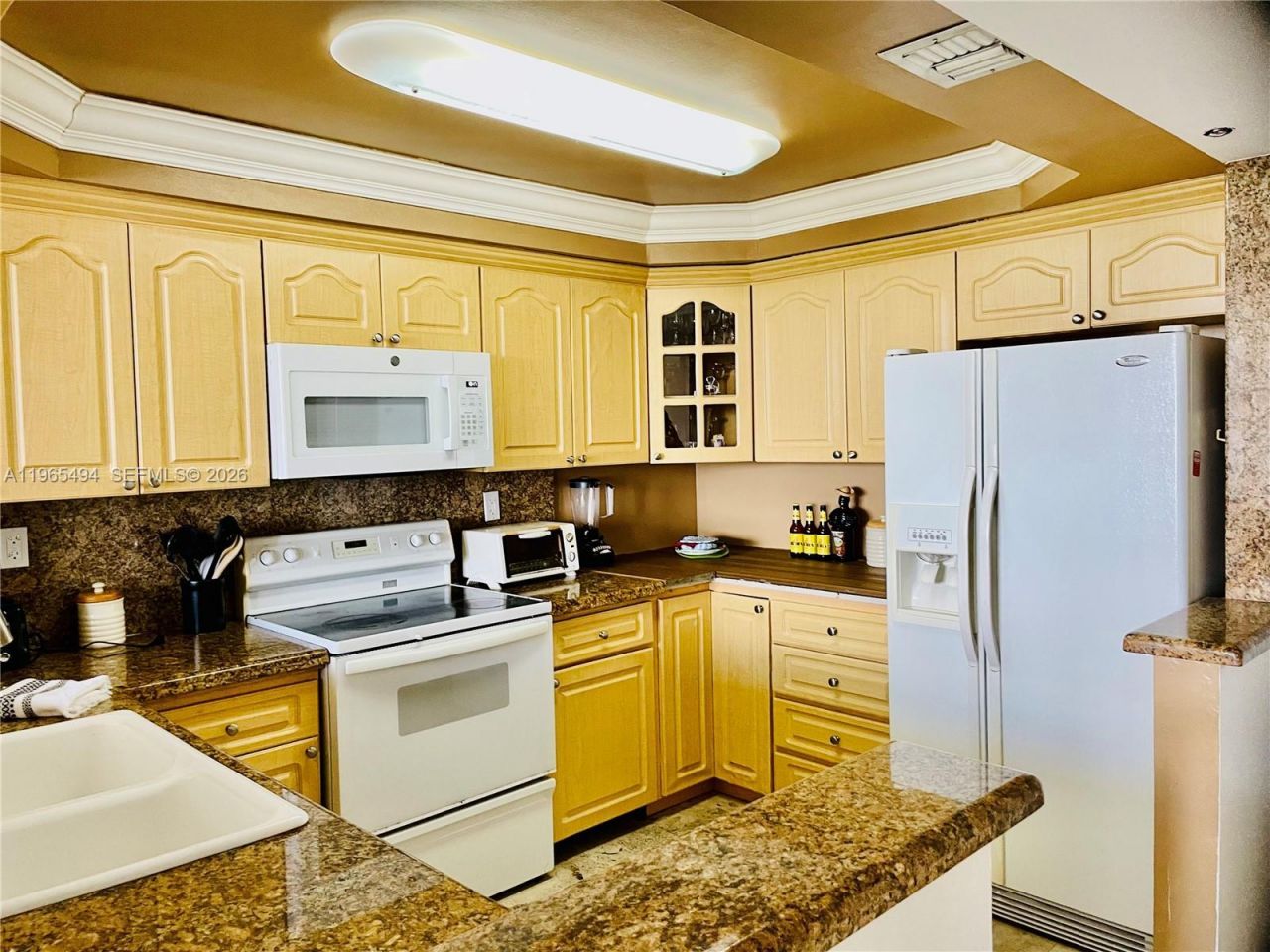 2555 Collins Ave, Unit 2006, Miami Beach, FL 33140 Photo