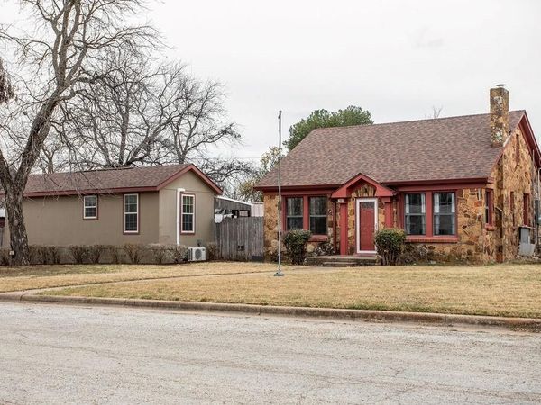 741 N 2nd Street, Albany, TX 76430