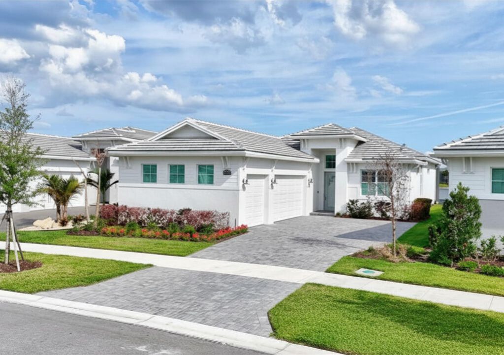8515 SW Cantante Way, Port Saint Lucie, FL 34987 Photo