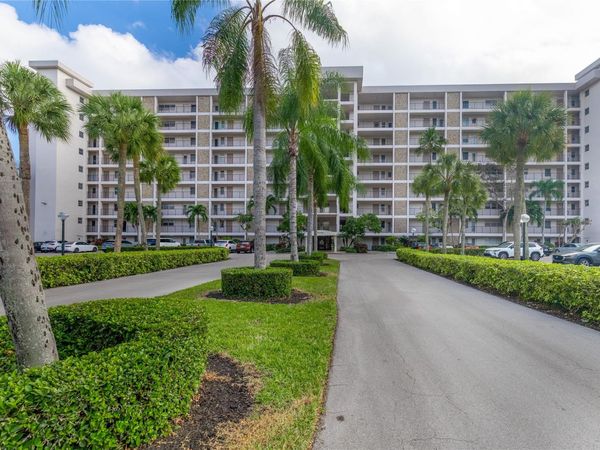 3200 N Palm Aire Drive, Unit 110, Pompano Beach, FL 33069