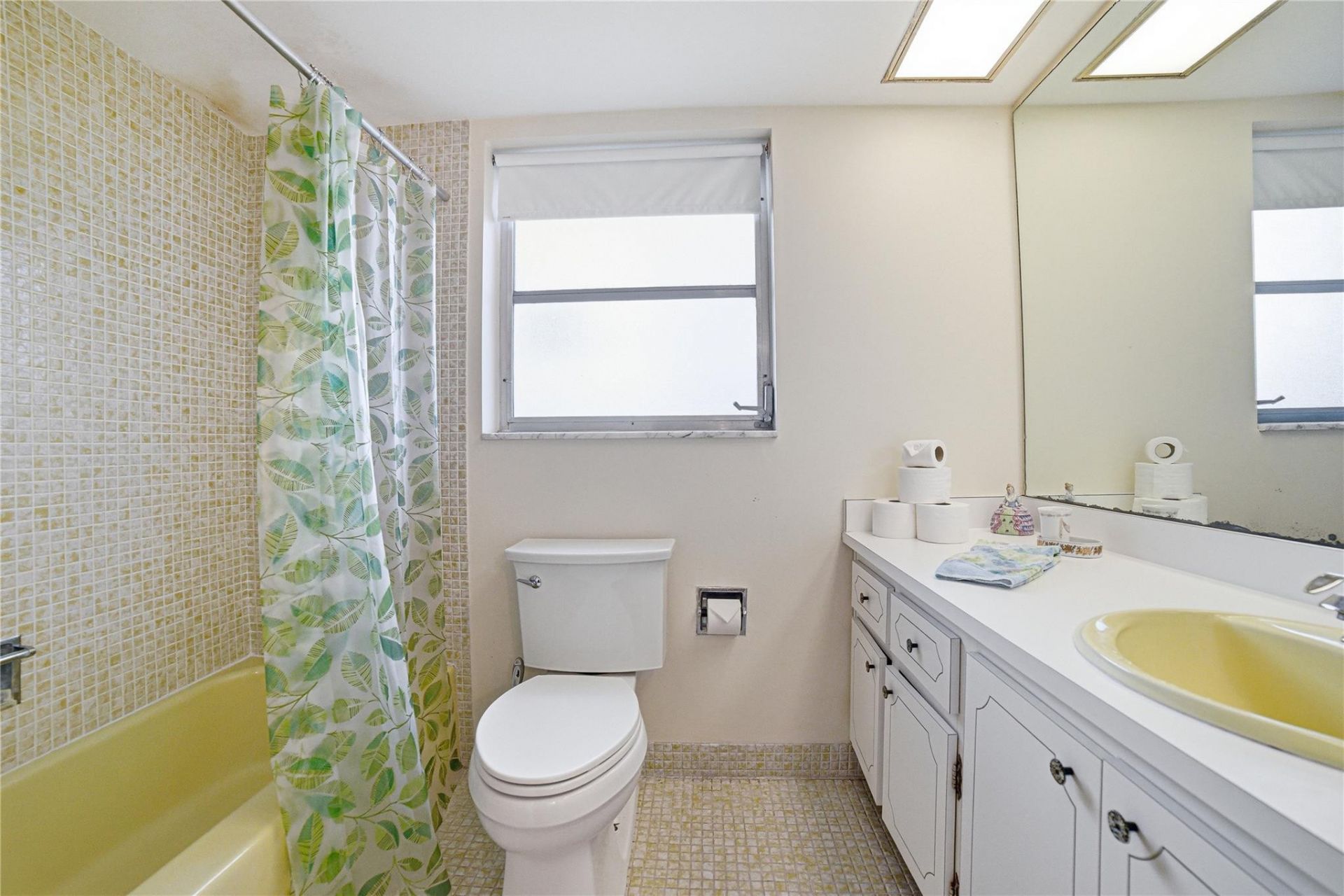3200 N Palm Aire Drive, Unit 110, Pompano Beach, FL 33069 Photo