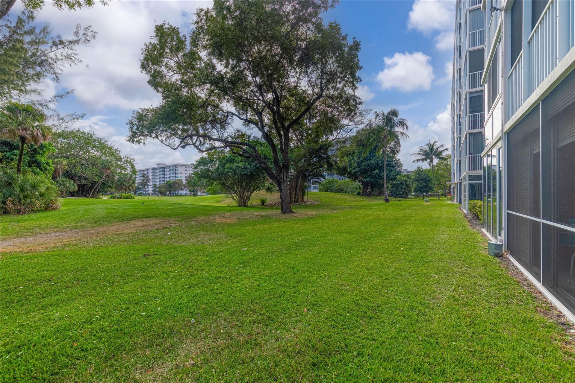 3200 N Palm Aire Drive, Unit 110, Pompano Beach, FL 33069 Photo