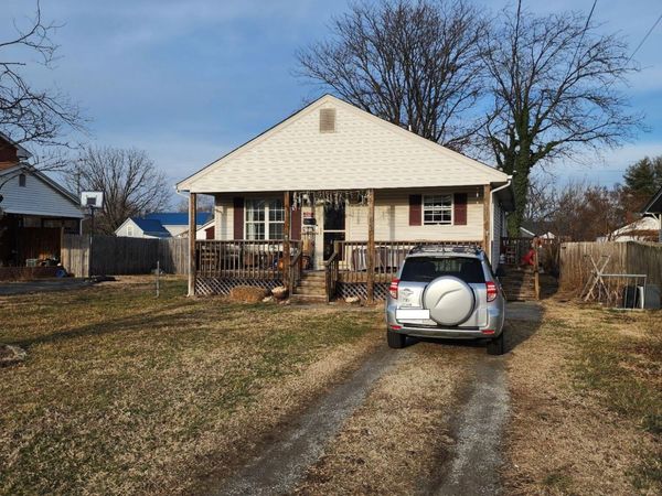 903 Bowman AVE , Salem, VA 24153