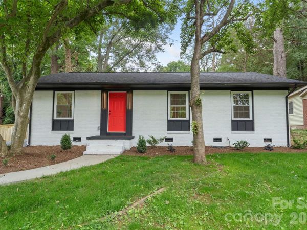 3900 Colebrook Road, Charlotte, NC 28215