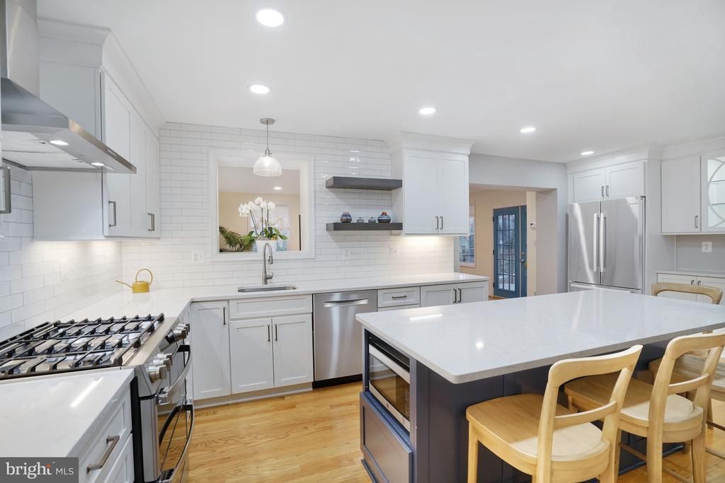 8921 Braeburn Drive, Annandale, VA 22003 Main Photo