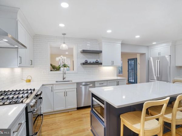 8921 BRAEBURN DRIVE, ANNANDALE, VA 22003