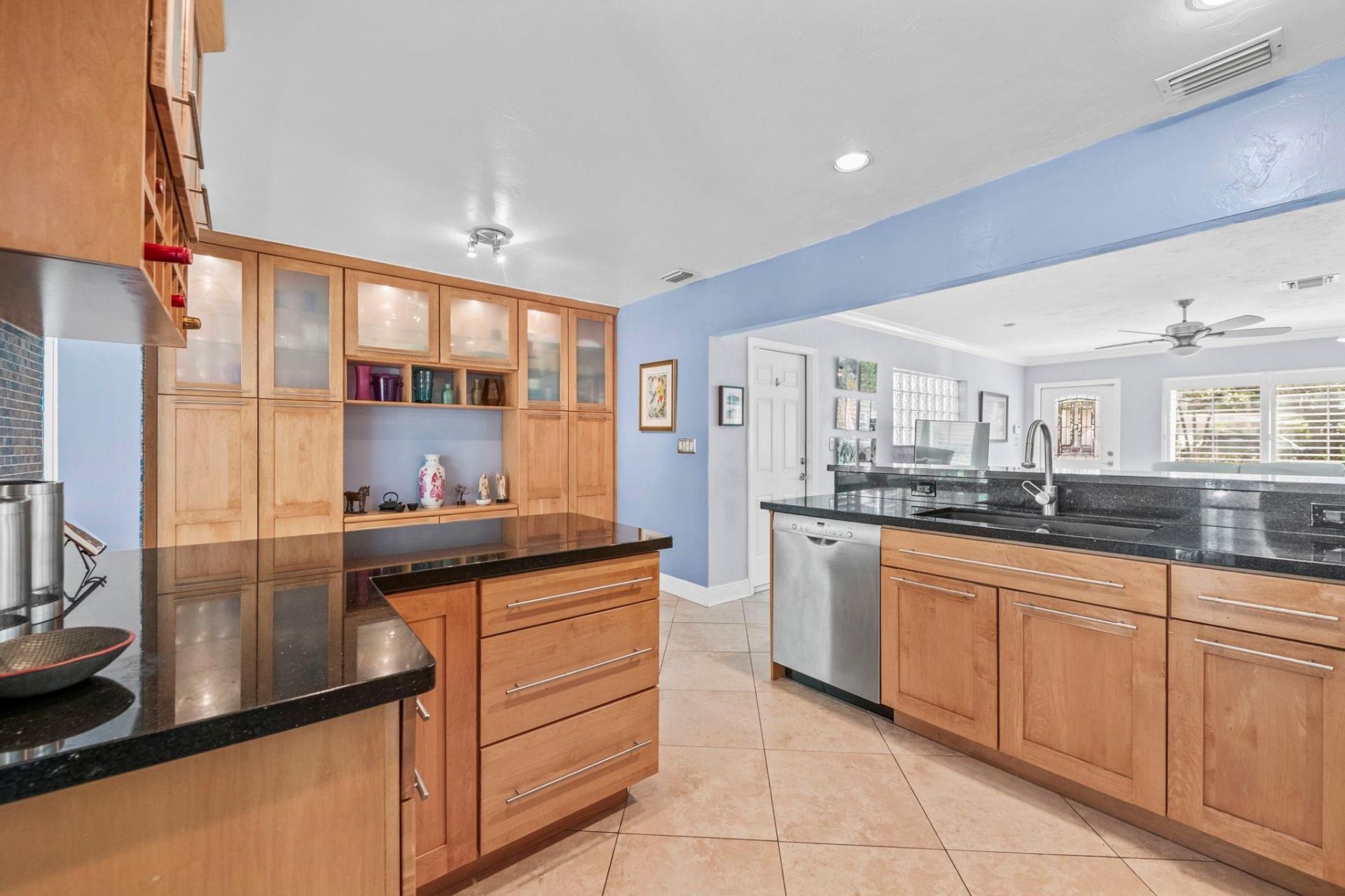 1815 N Victoria Park Road, Fort Lauderdale, FL 33305 Photo