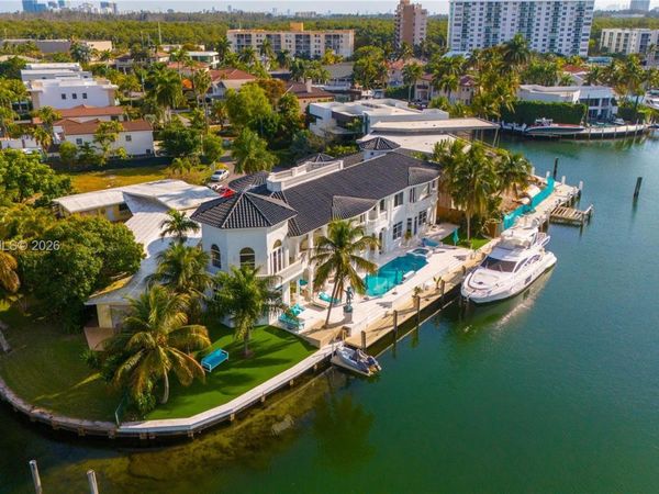 16479 NE 30th Ave, North Miami Beach, FL 33160