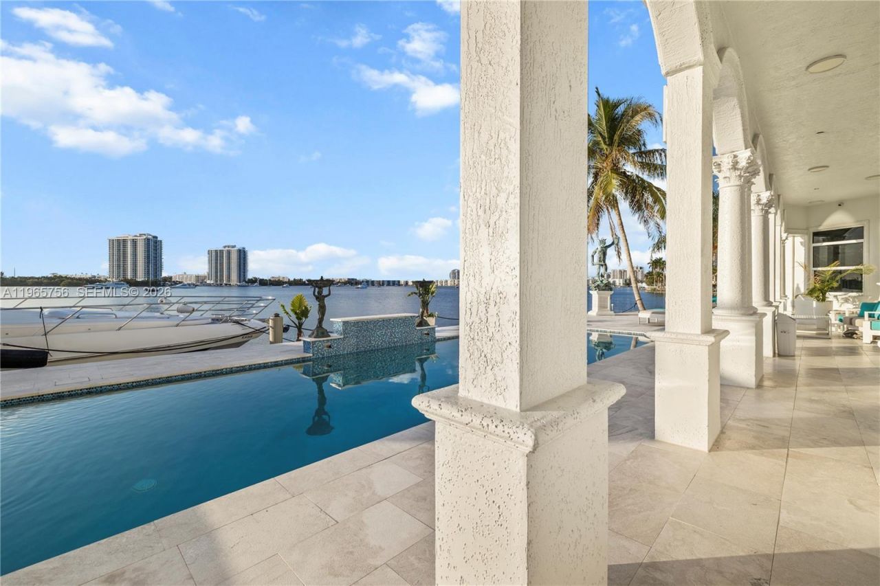 16479 NE 30th Ave, North Miami Beach, FL 33160 Photo