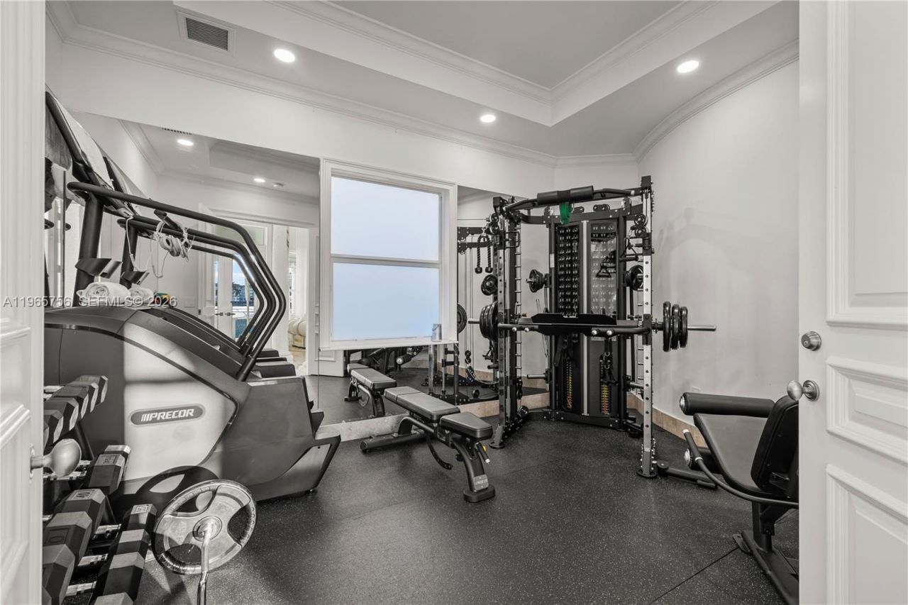 16479 NE 30th Ave, North Miami Beach, FL 33160 Photo