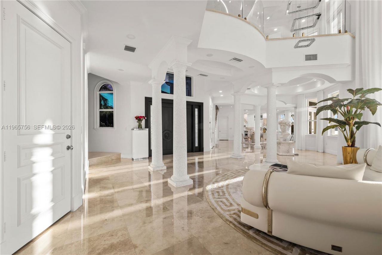 16479 NE 30th Ave, North Miami Beach, FL 33160 Photo