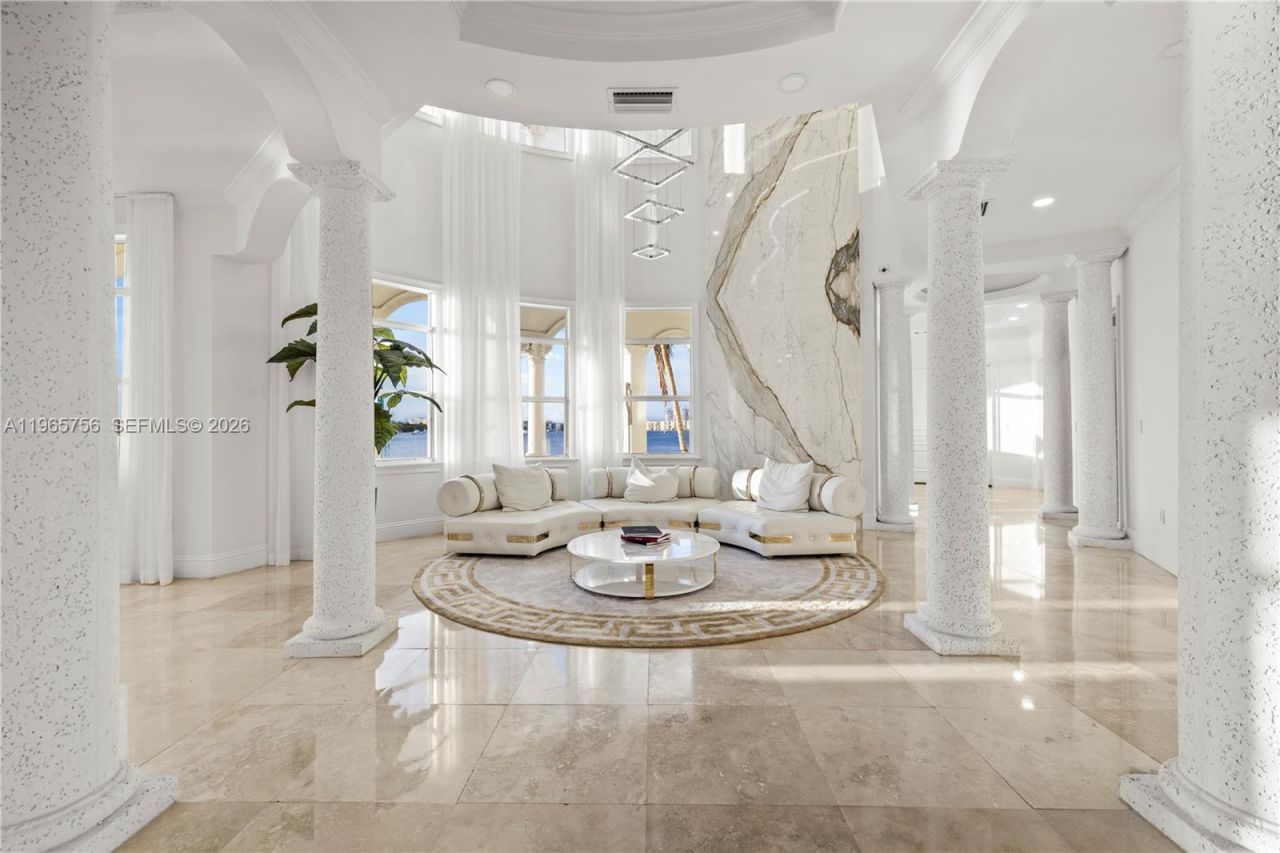 16479 NE 30th Ave, North Miami Beach, FL 33160 Photo