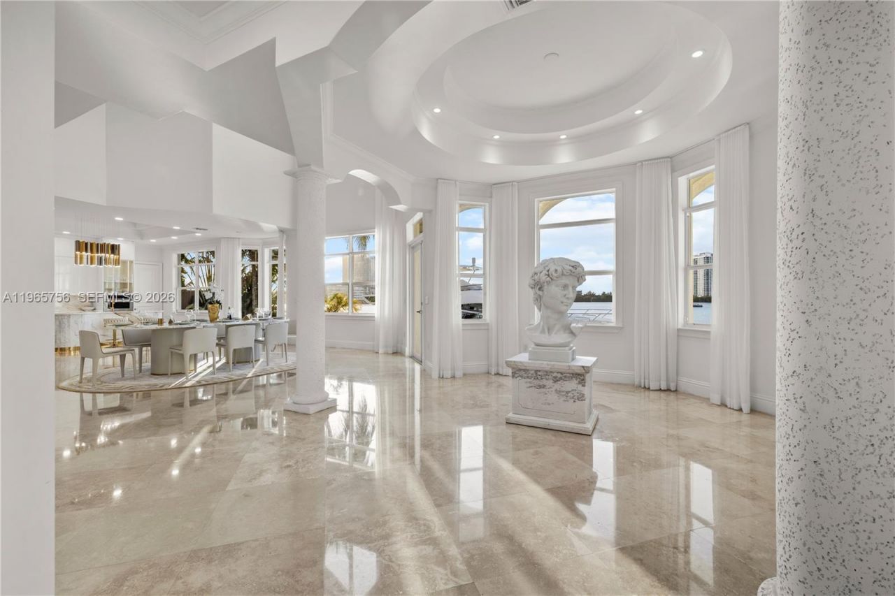 16479 NE 30th Ave, North Miami Beach, FL 33160 Photo