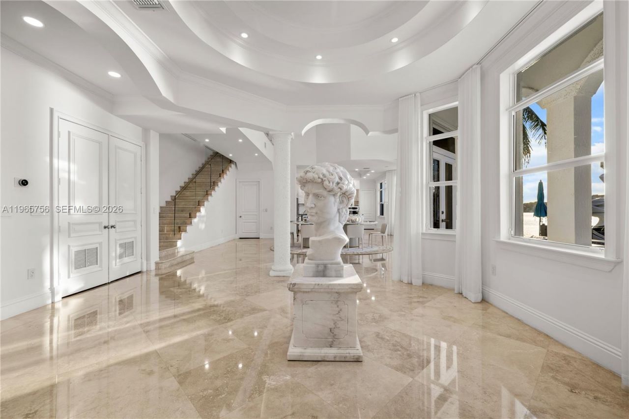 16479 NE 30th Ave, North Miami Beach, FL 33160 Photo