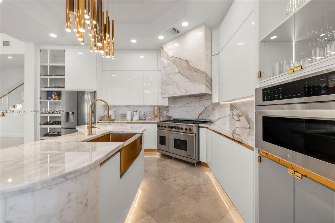 16479 NE 30th Ave, North Miami Beach, FL 33160 Photo