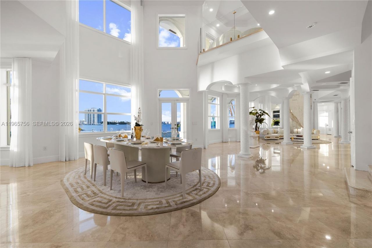 16479 NE 30th Ave, North Miami Beach, FL 33160 Photo