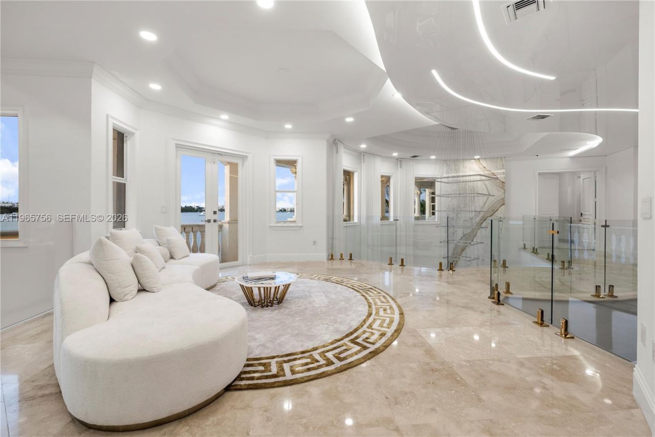 16479 NE 30th Ave, North Miami Beach, FL 33160 Photo