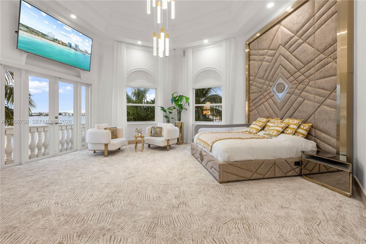 16479 NE 30th Ave, North Miami Beach, FL 33160 Photo