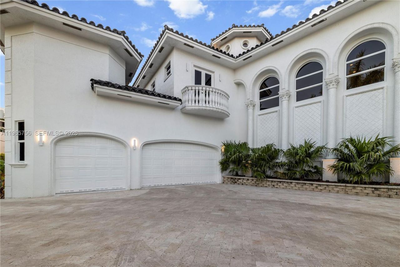 16479 NE 30th Ave, North Miami Beach, FL 33160 Photo