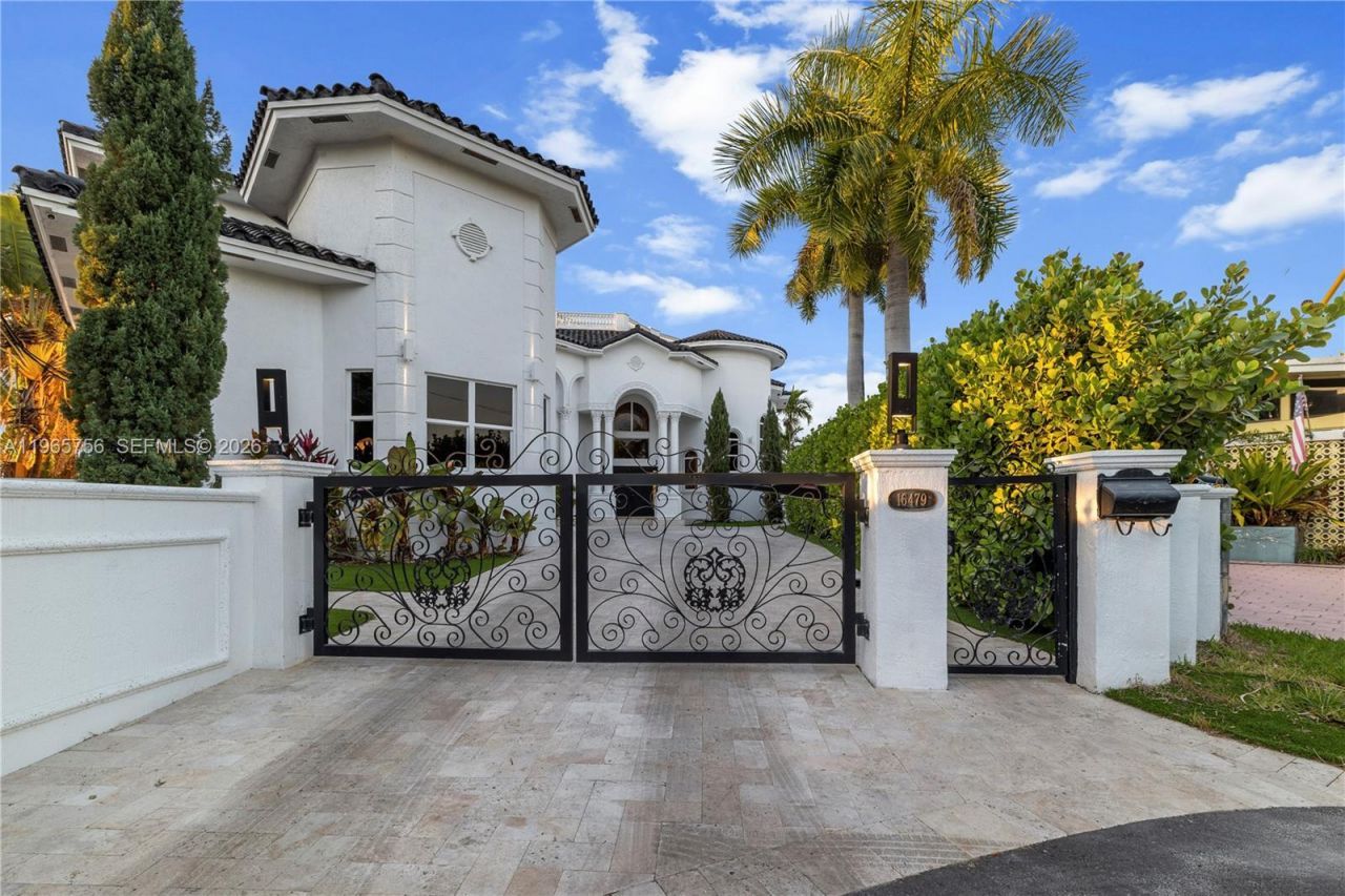 16479 NE 30th Ave, North Miami Beach, FL 33160 Photo