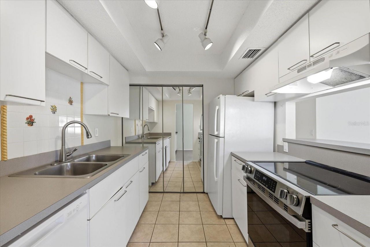 723 115th Avenue N, Unit 2106, Saint Petersburg, FL 33716 Photo