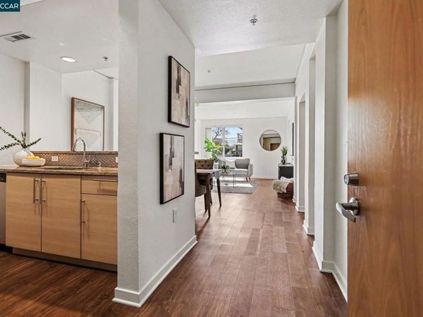 1655 N California Boulevard, Unit 114, Walnut Creek, CA 94596