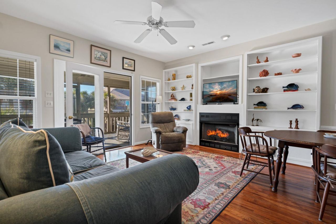 3516 Myrtle Street Photo 8