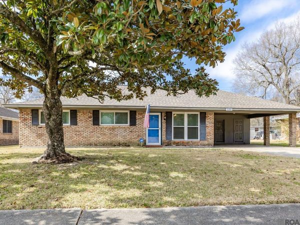 330 Laurie Lynn Dr, Baton Rouge, LA 70819