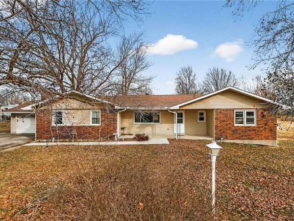 416 Country Drive, Lawson, MO 64062