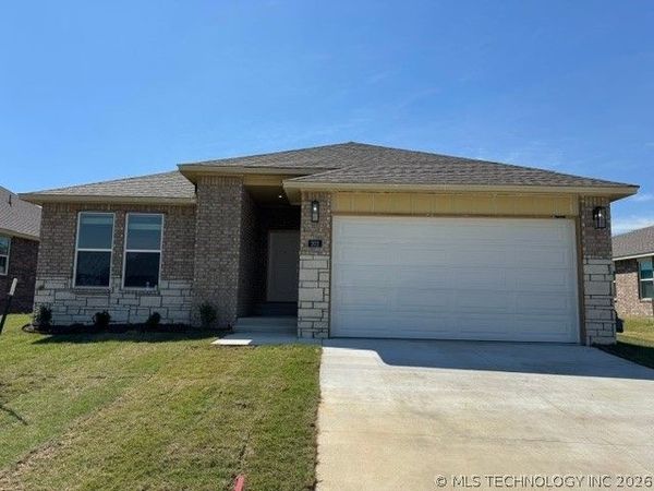 202 S 26th Street, Collinsville, OK 74021