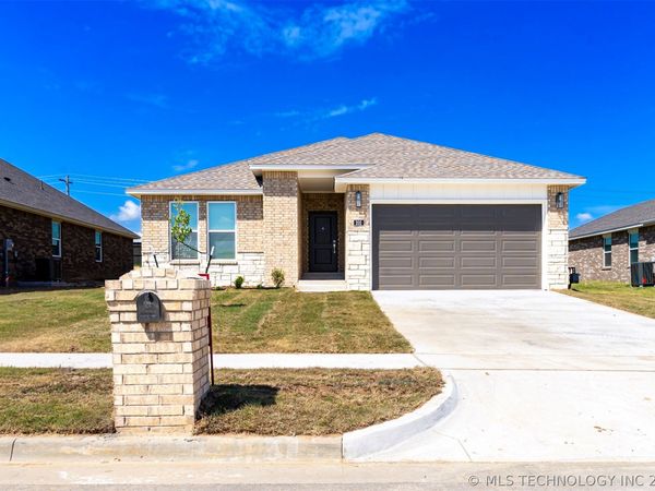 202 S 26th Street, Collinsville, OK 74021