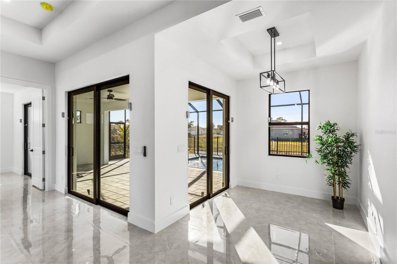 3318 NE 13th Place, Cape Coral, FL 33909 Photo