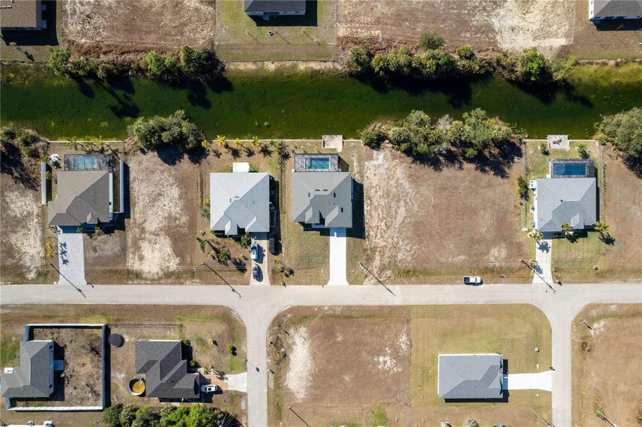 3318 NE 13th Place, Cape Coral, FL 33909 Photo