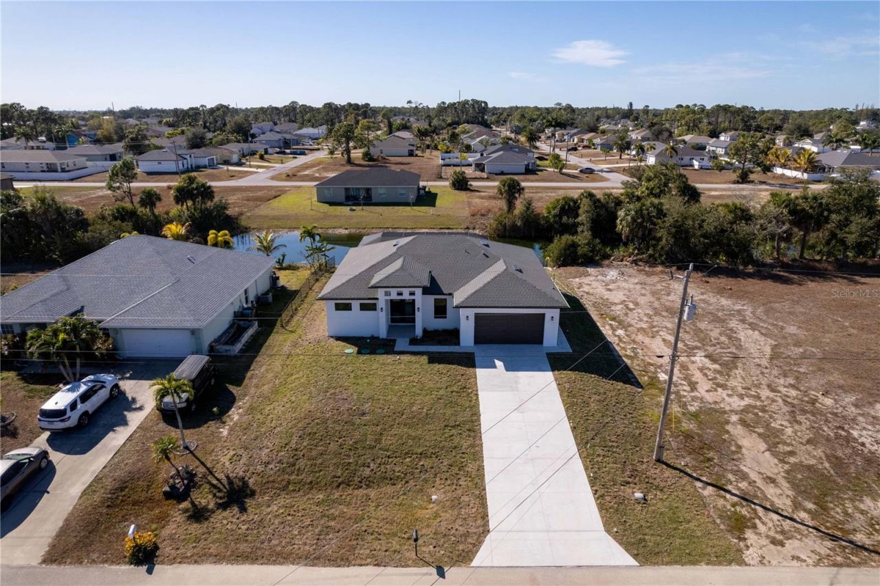 3318 NE 13th Place, Cape Coral, FL 33909 Photo