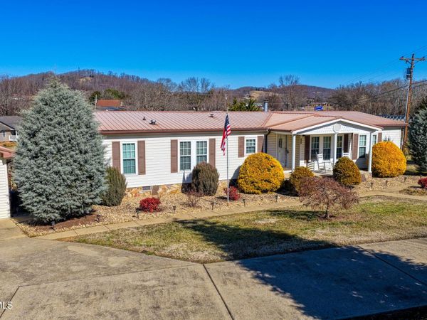 102 Thorps Chapel Road, Rogersville, TN 37857