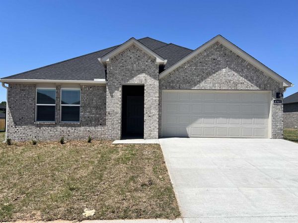 6305 Warwick Drive, Bryant, AR 72002