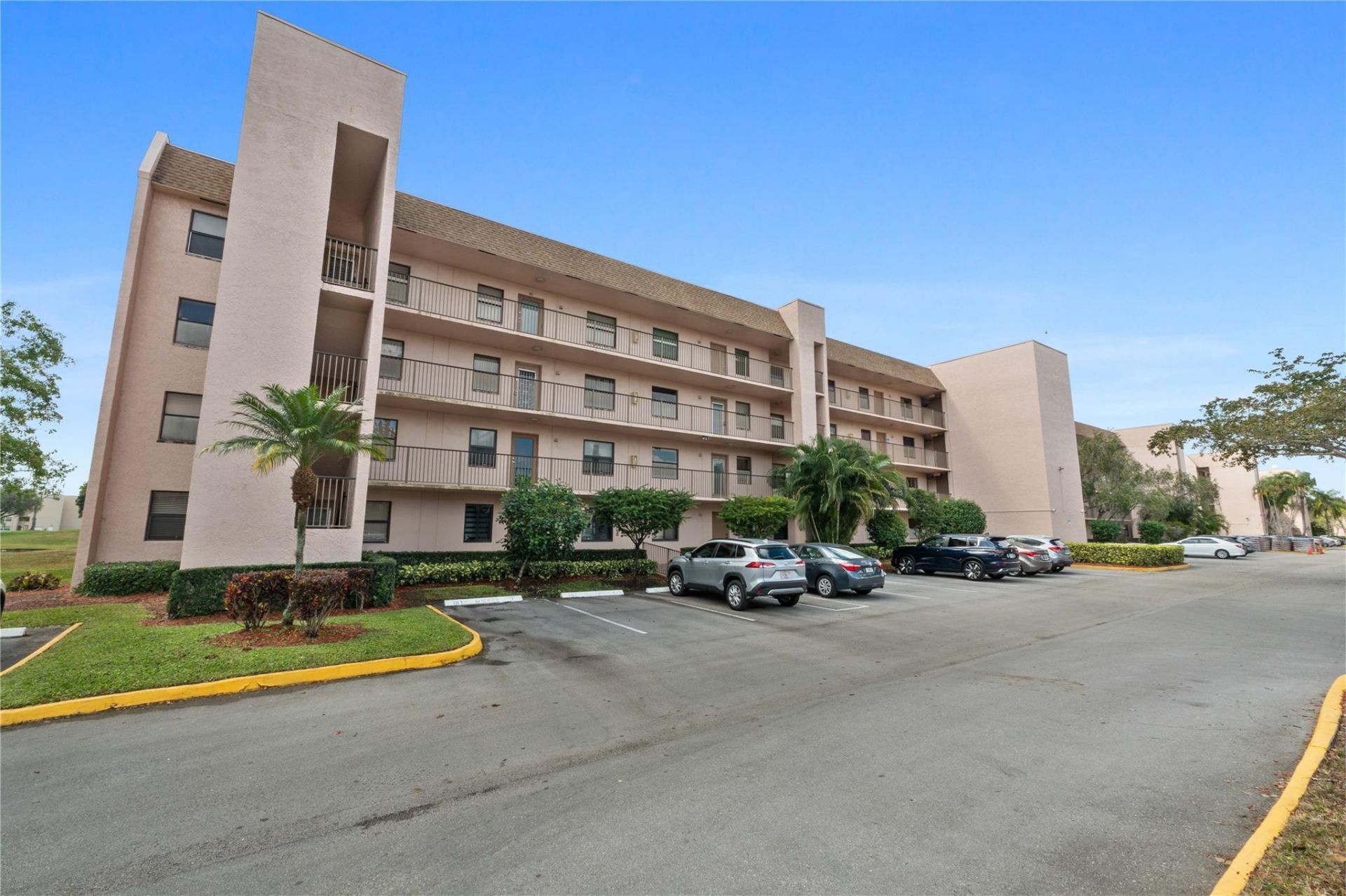 2748 NW 104th Avenue, Unit 403, Sunrise, FL 33322 Photo