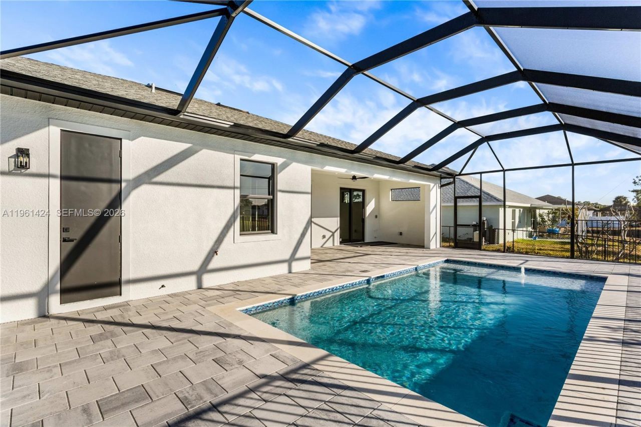 3318 NE 13th Pl, Cape Coral, FL 33909 Photo