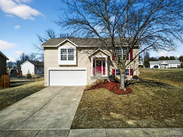 681 Ballantrae Drive, Wentzville, MO 63385